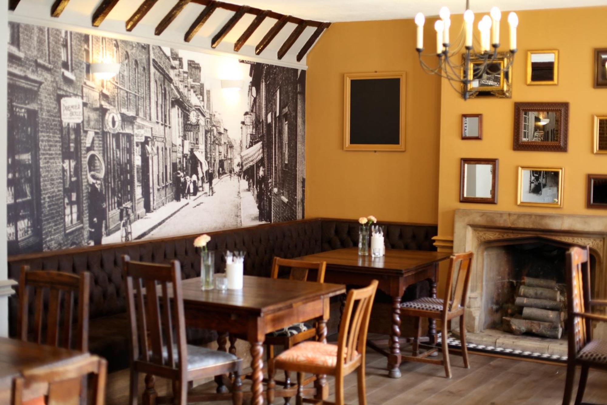 Old Bull Inn Royston (Hertfordshire) Exterior foto